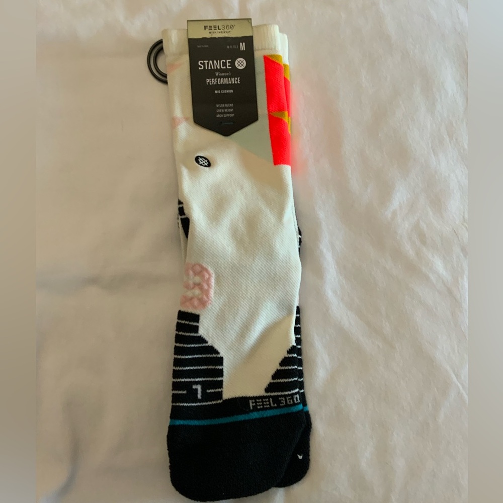 New Stance, Montavalvo, crew height, medium